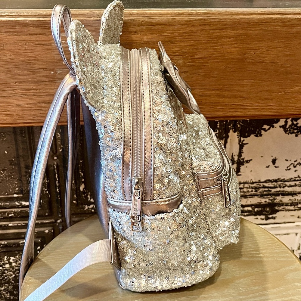 Loungefly Disney Minnie Mouse Silver Sequin Mini Backpack - Picture 2 of 8
